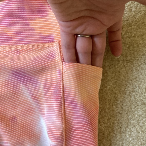 Athleta Salutation Stash Pocket Capri Leggings Orange Pink Tie Dye Women's Small - Picture 3 of 7